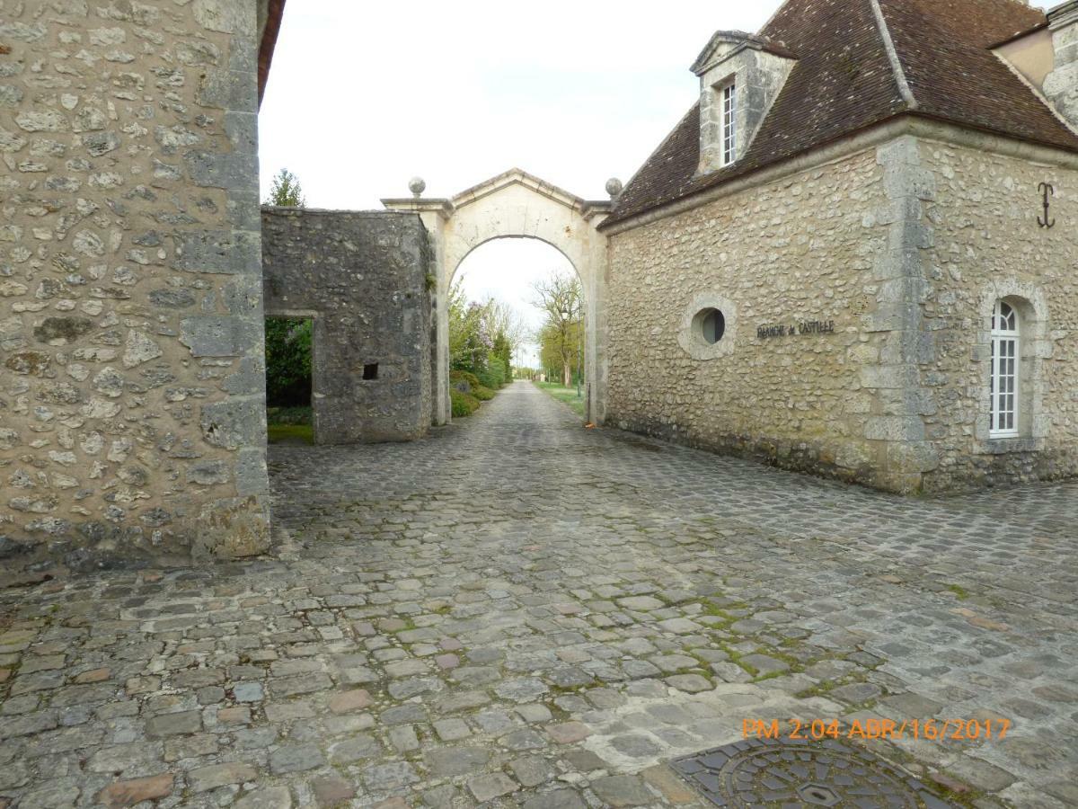 Château de Montramé Soisy-Bouy Exterior foto