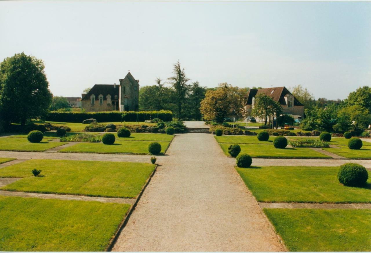 Château de Montramé Soisy-Bouy Exterior foto